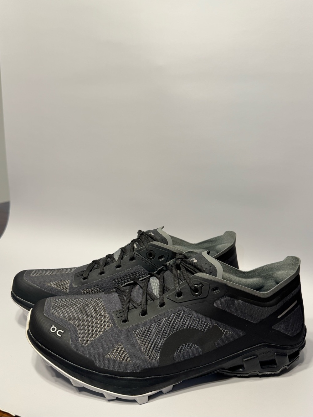 NIB On Cloudventure Peak 3 Women's Trail Running Shoes Size 9 Black Glacier